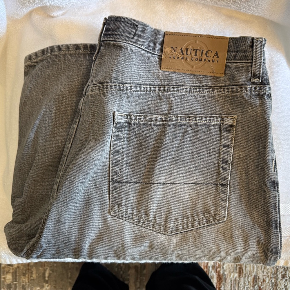 Nautica Men's Gray Jeans Shorts - Classic Straight Fit